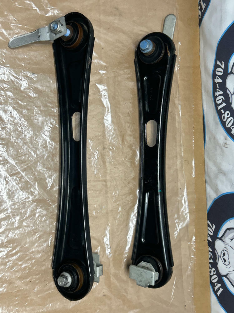 2013-14 Ford Mustang GT 8.8 Rear Lower Control Arms Pair LH RH 232