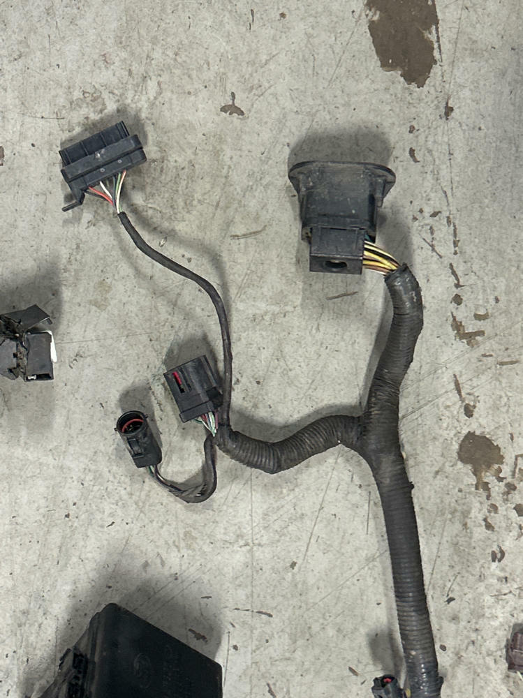 2003-04 Ford Mustang SVT Cobra OEM Distribution Harness *DAMAGED* 272