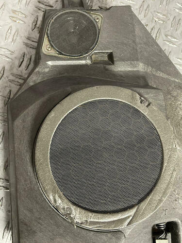 2003-04 Ford Mustang SVT Cobra Convertible Rear Speaker Boxes & Speakers 273