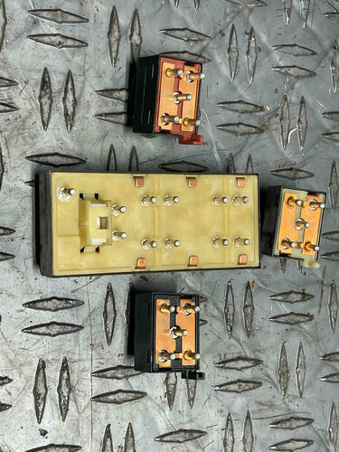 2003-04 Ford Mustang SVT Cobra Window Switch Set Convertible 273