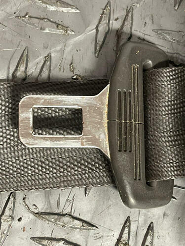 2003-04 Ford Mustang SVT Cobra Driver LH Front Seat Belt Convertible 273