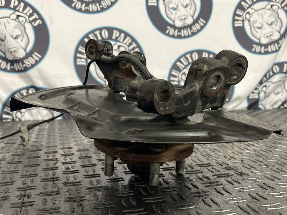 2018-23 Ford Mustang GT Perforance Pack Passenger RH Spindle 274