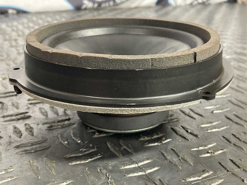2015-23 Ford Mustang GT Base Model Door Speaker Pair 274
