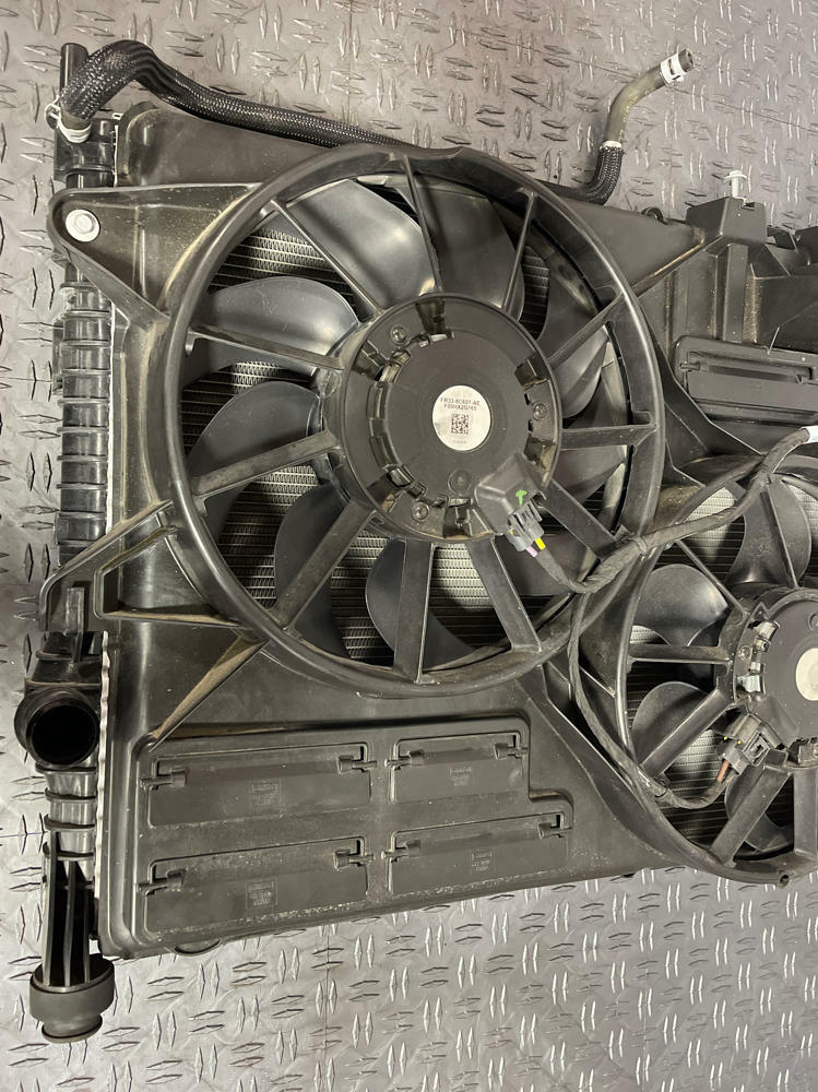 2018-23 Ford Mustang GT Performance Pack Radiator & Fans 274