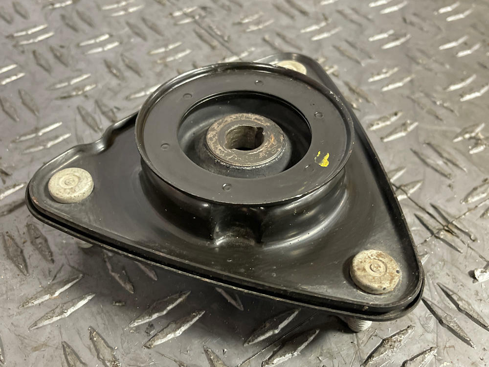 2015-23 Ford Mustang GT OEM Strut Hat RH/LH 249