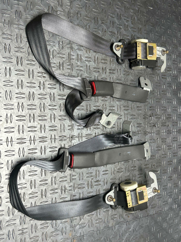 2003-04 Ford Mustang SVT Cobra Rear Seat Belt Pair LH/RH- FOR COUPE 276