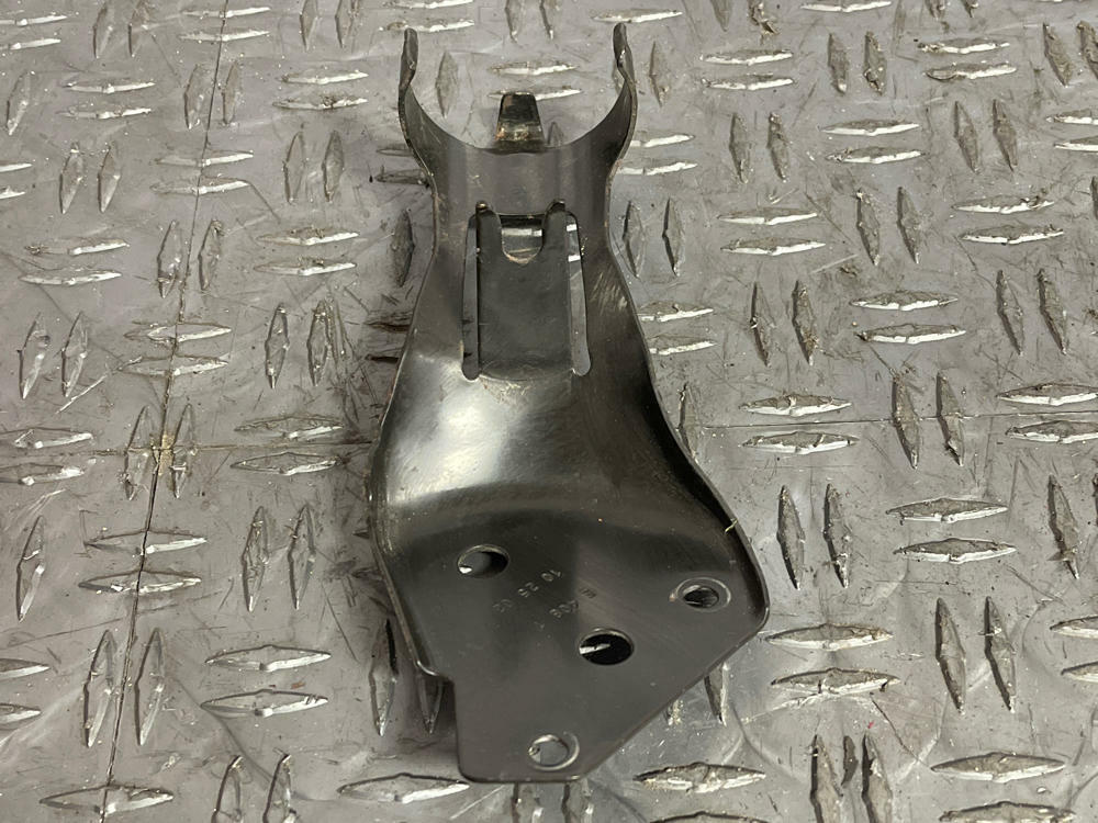 2003-04 Ford Mustang SVT Cobra Fuel Filter Mounting Bracket 276