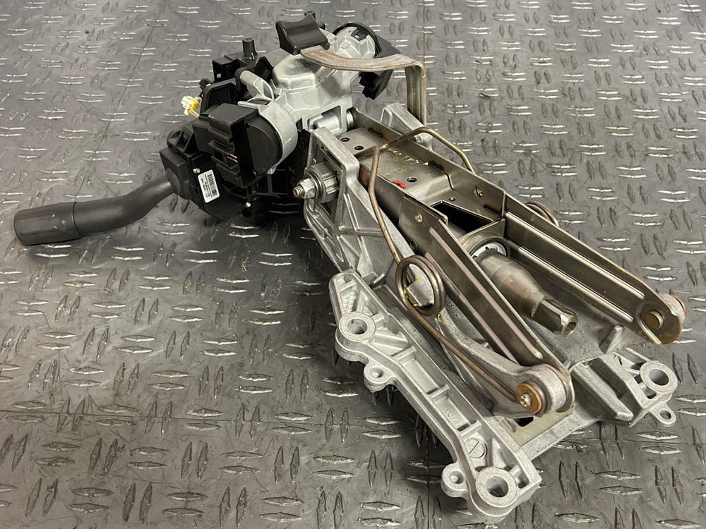 2011-12 Ford Mustang Steering Column, Ignition & Key Assembly 266