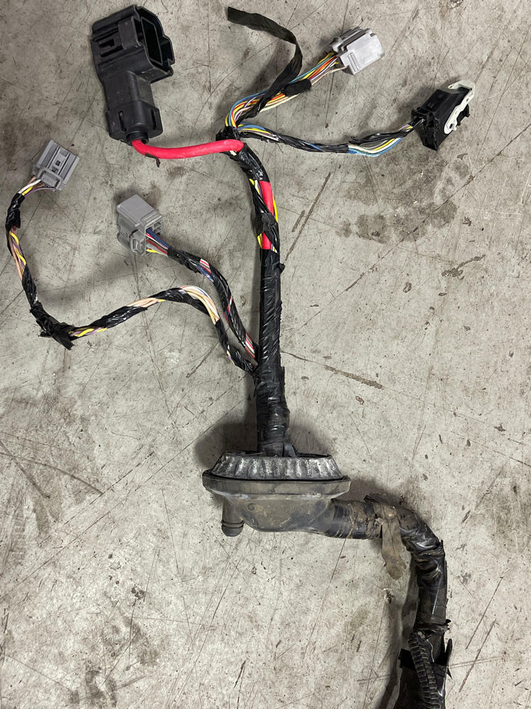 2011-12 Ford Mustang GT Engine Bay Wire Harness Fuse Box CR3T-14290-FG