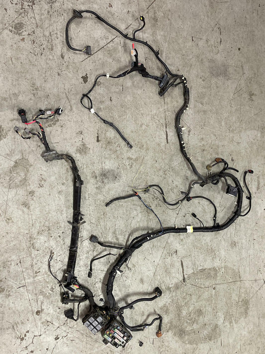 2011-12 Ford Mustang GT Engine Bay Wire Harness Fuse Box CR3T-14290-FG