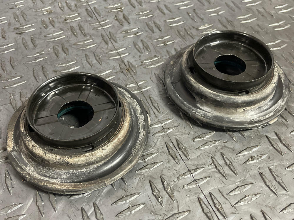 2015-23 Ford Mustang Strut Tops Pair LH RH