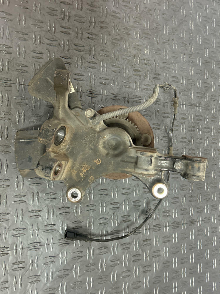 2015-23 Ford Mustang Driver Front LH Spindle- 31k Miles 275