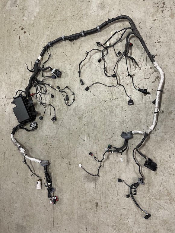 2018-23 Ford Mustang GT Engine Bay Distribution Harness & Fuse Box 275