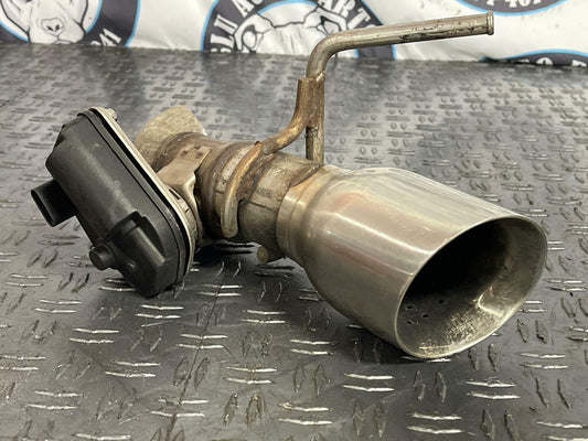 2016-24 Chevrolet Camaro Outer LH Exhaust Tip (x1) & Active Exhaust Actuator 261