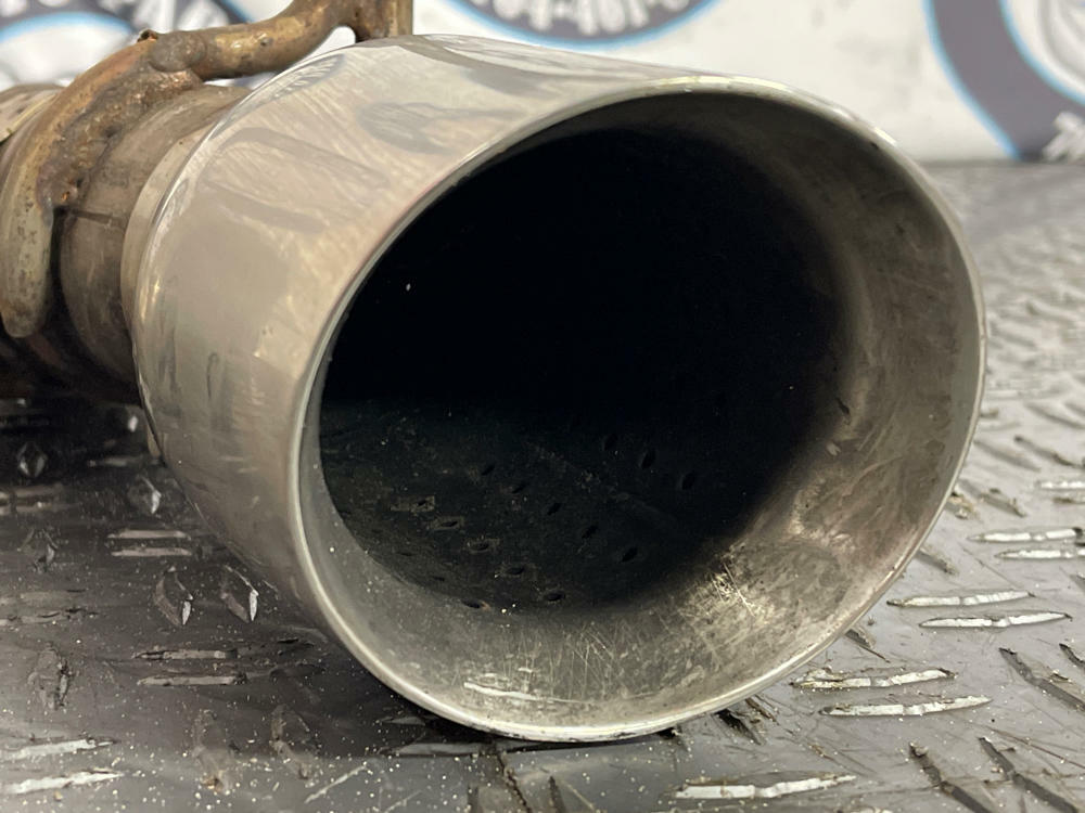 2016-24 Chevrolet Camaro Outer LH Exhaust Tip (x1) & Active Exhaust Actuator 261
