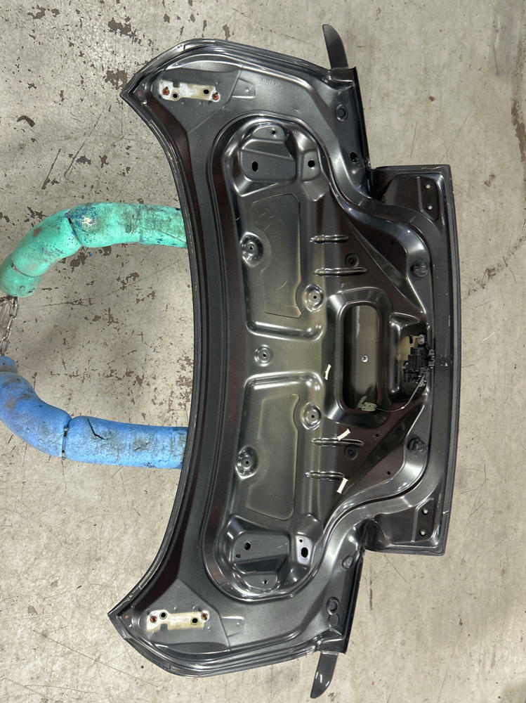 2015-23 Ford Mustang GT Roush Stage 2 Decklid- Code J7, Missing Filler Panel 261
