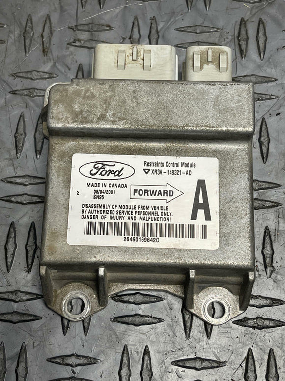 1999-04 Ford Mustang GT 