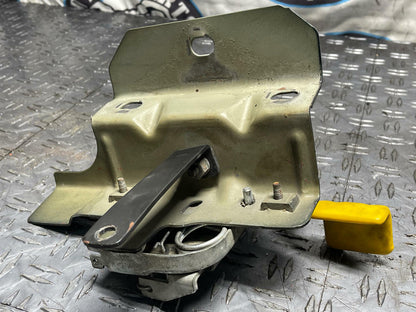 1999-04 Ford Mustang GT/Bullitt Re-Man Hood Latch 271