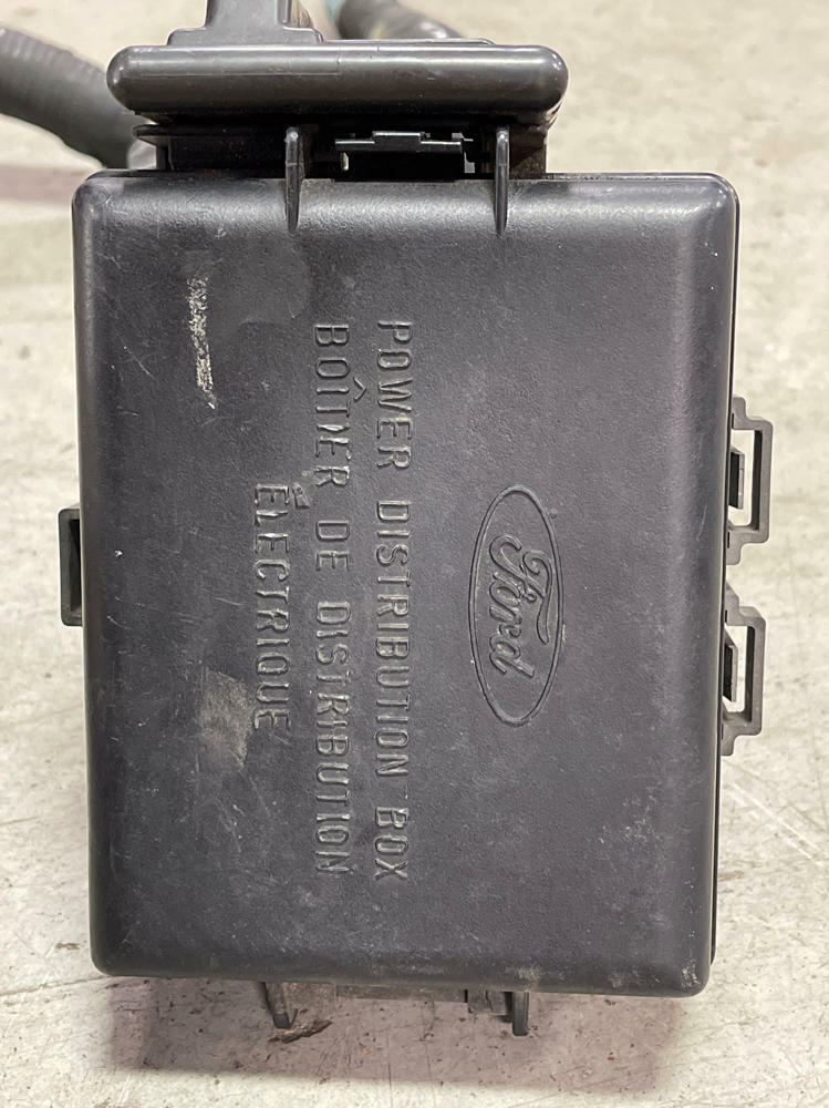 1999-04 Ford Mustang GT/Bullitt Engine Bay/Fuse Box Harness- for 2V 271