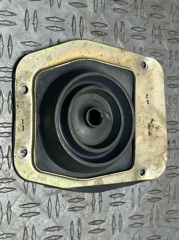 1999-04 Ford Mustang Shifter Isolater Plate- NICE 271