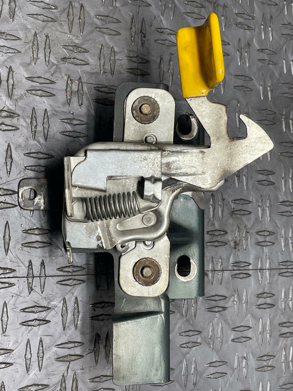 1999-04 Ford Mustang GT/Bullitt Re-Man Hood Latch 271