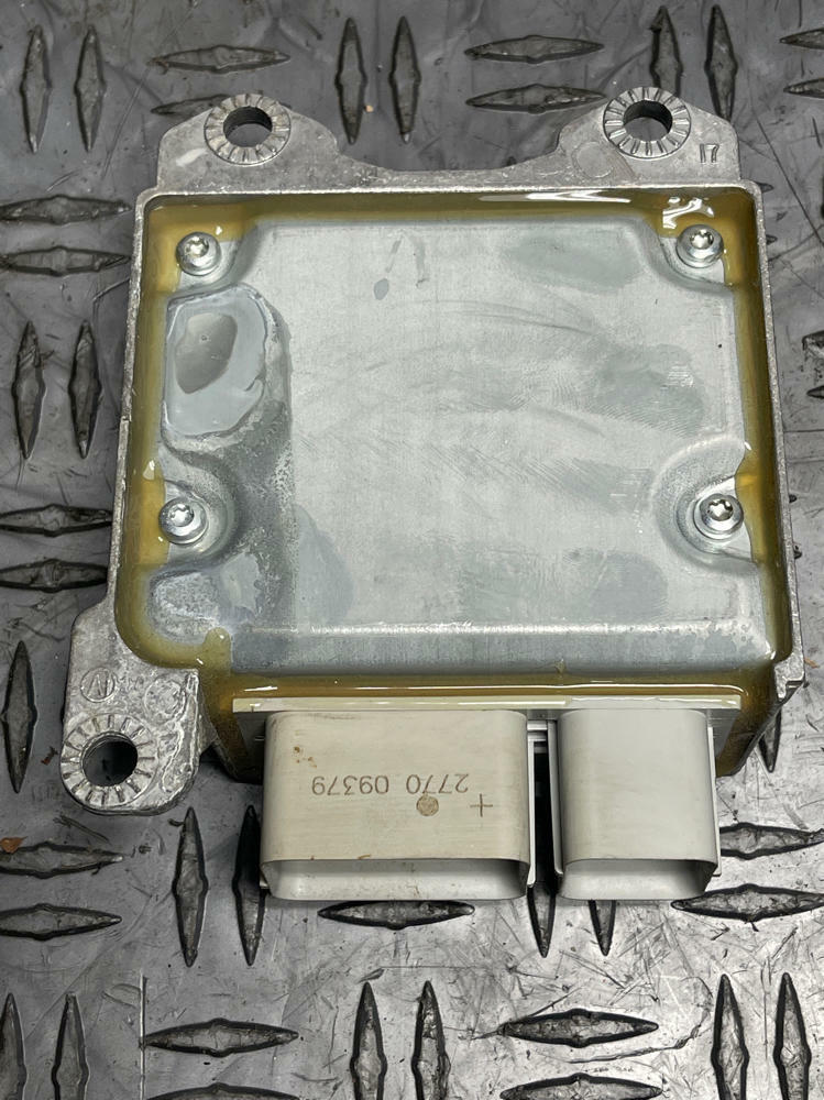 1999-04 Ford Mustang GT "XR3A-14B321-AD" Module 271