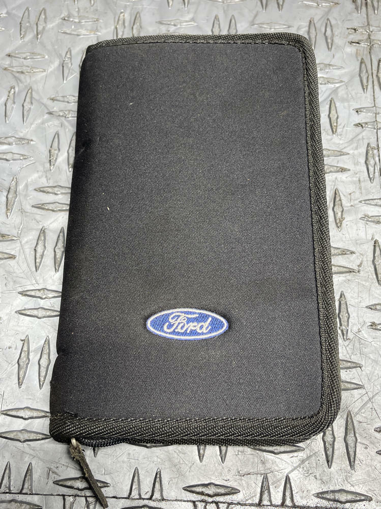 2001 Ford Mustang GT Owners Manual Kit- Very Nice for Age 282
