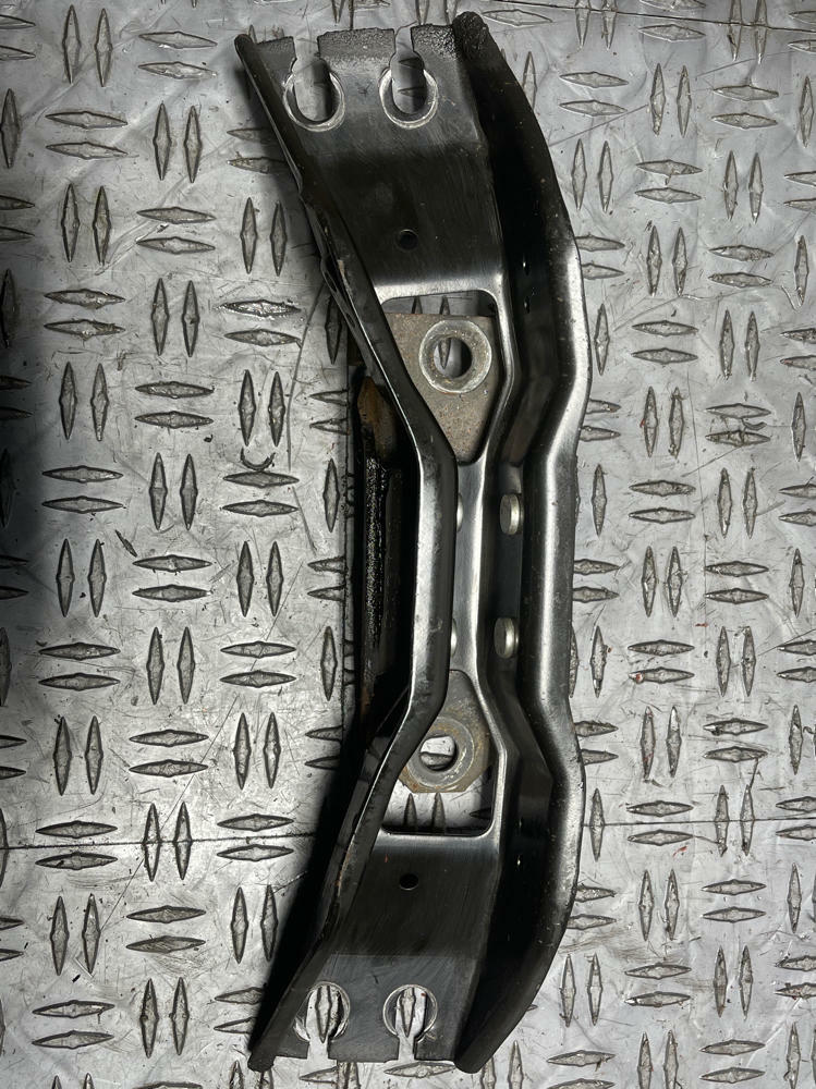 2001-04 Ford Mustang GT Tremec TR3650 Transmission Mount 277