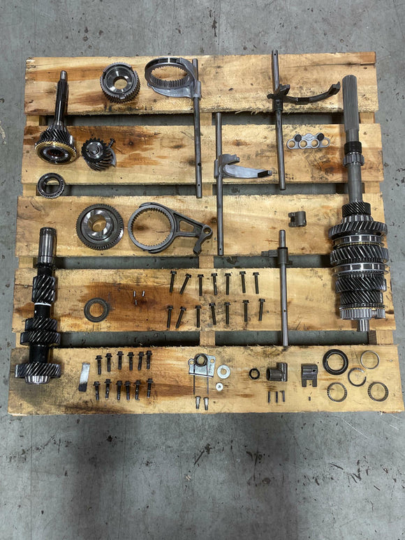 2001-04 Ford Mustang GT Tremec TR3650 Complete Internals 17k Miles 277