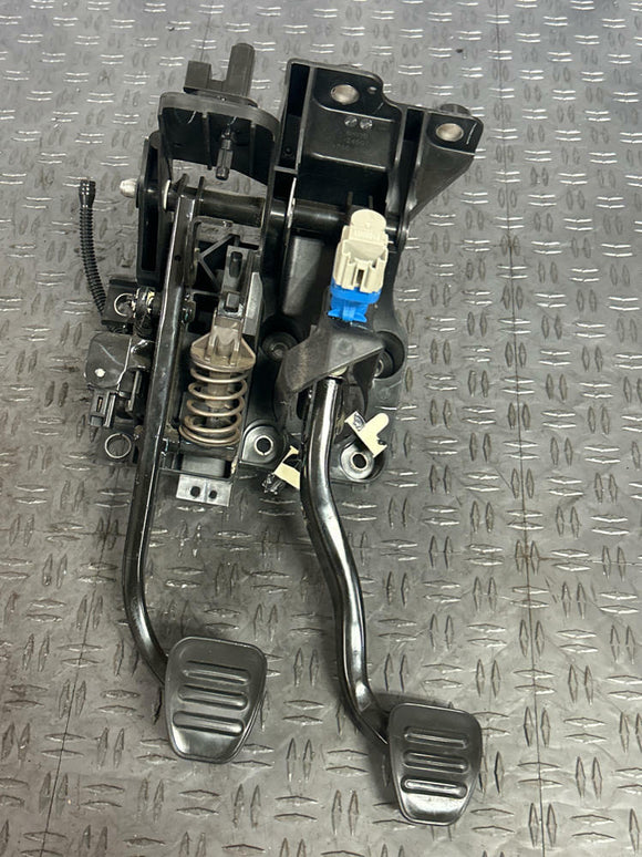 2015-17 Ford Mustang MT82 Pedal Assembly 278