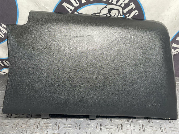 2018-23 Ford Mustang GT Glovebox & Trim (KR3B-63060T10-BD3ZHE) 279