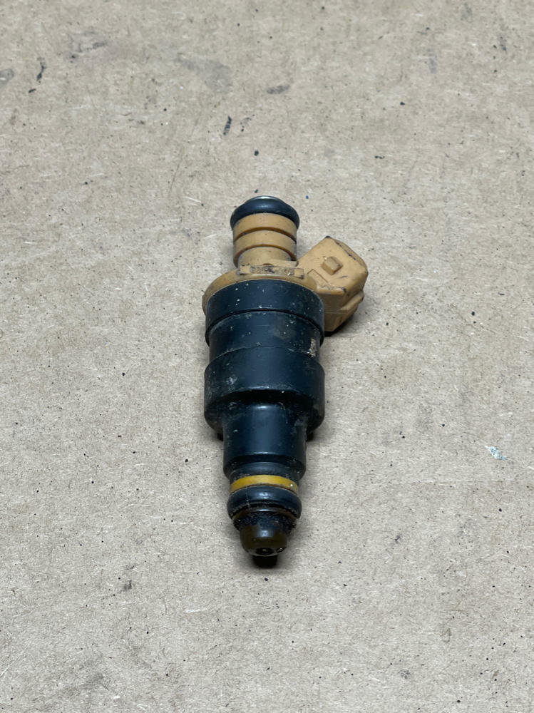 1987-93 Ford Mustang LX OEM Injector - for 5.0 209