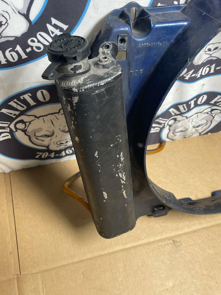 1987-93 Ford Mustang LX Oldschool Rad. Shroud w/ built in Expansion Tank 209