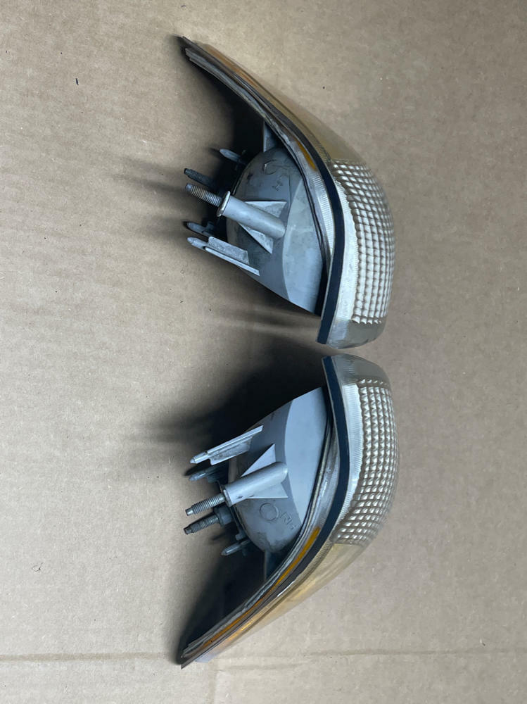 1987-93 Ford Mustang LX OEM OUTER Corner Light Pair 209