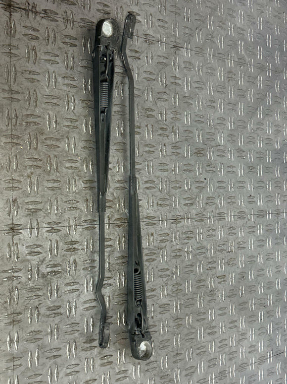 2003-04 Ford Mustang SVT Cobra Wiper Arm Pair- LH/RH 283