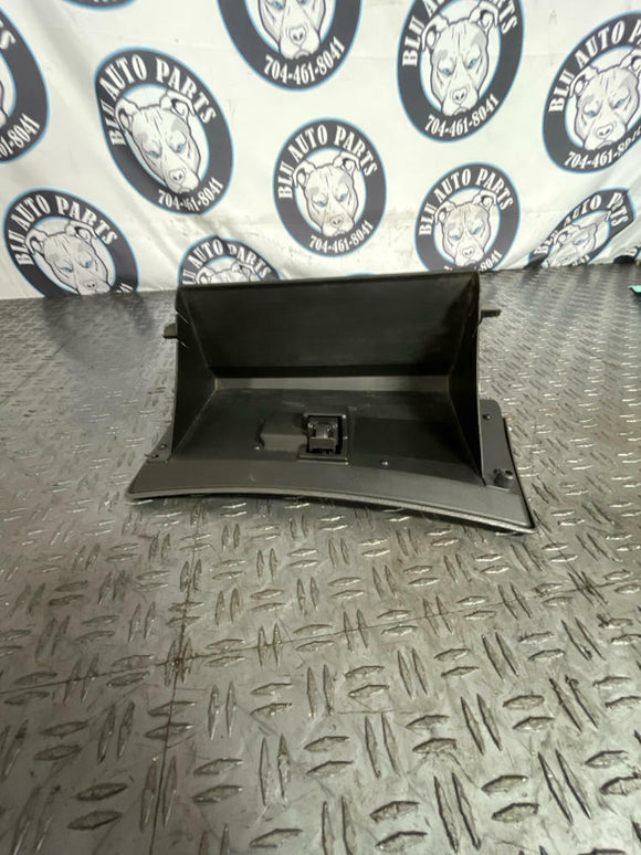 2003-04 Ford Mustang SVT Cobra Passenger Glovebox Assembly 283