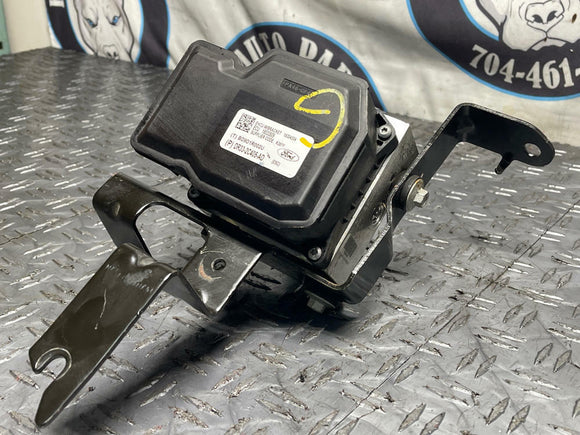 2013-14 Ford Mustang GT ABS Module 281