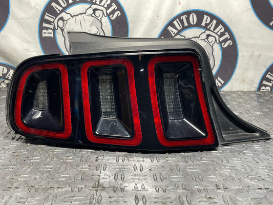 2013-14 Ford Mustang GT Driver LH OEM Tail Light Assembly 281