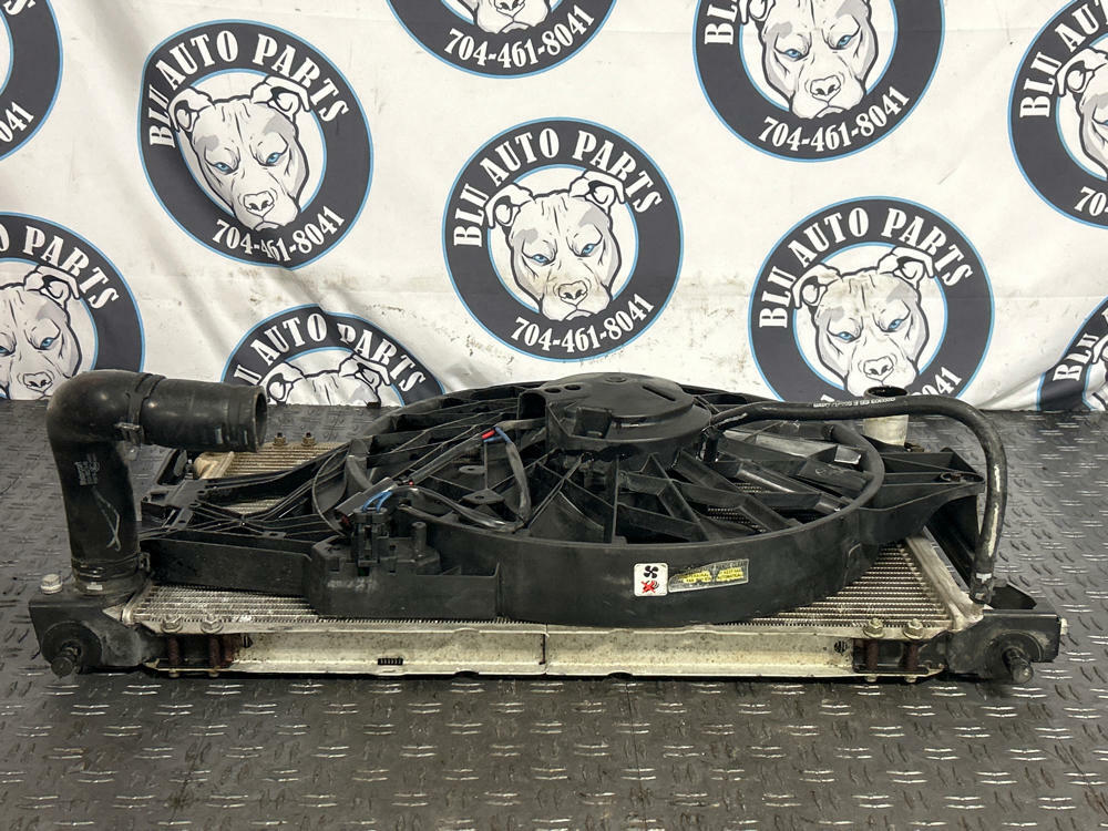 2003-04 Ford Mustang SVT Cobra Radiator & Fan Assem- NEEDS PETCOCK REPLACED 283