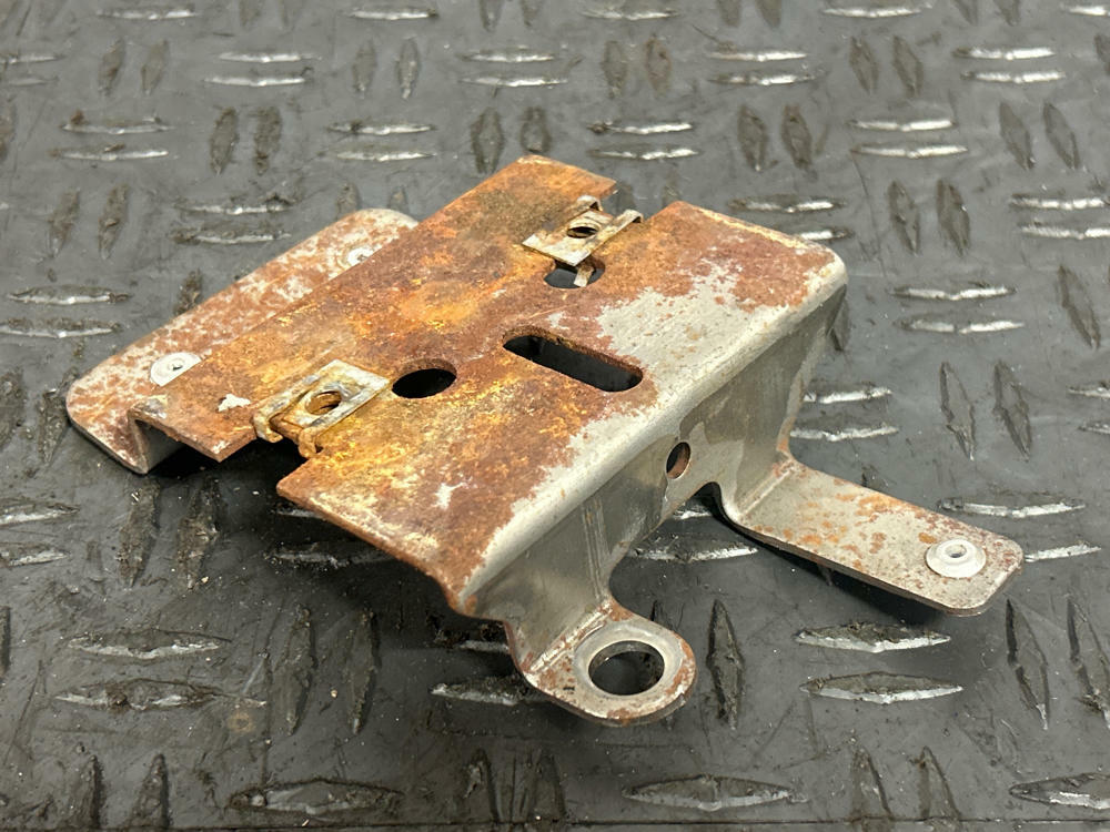 1999-04 Ford Mustang Center Console Mounting Bracket 283