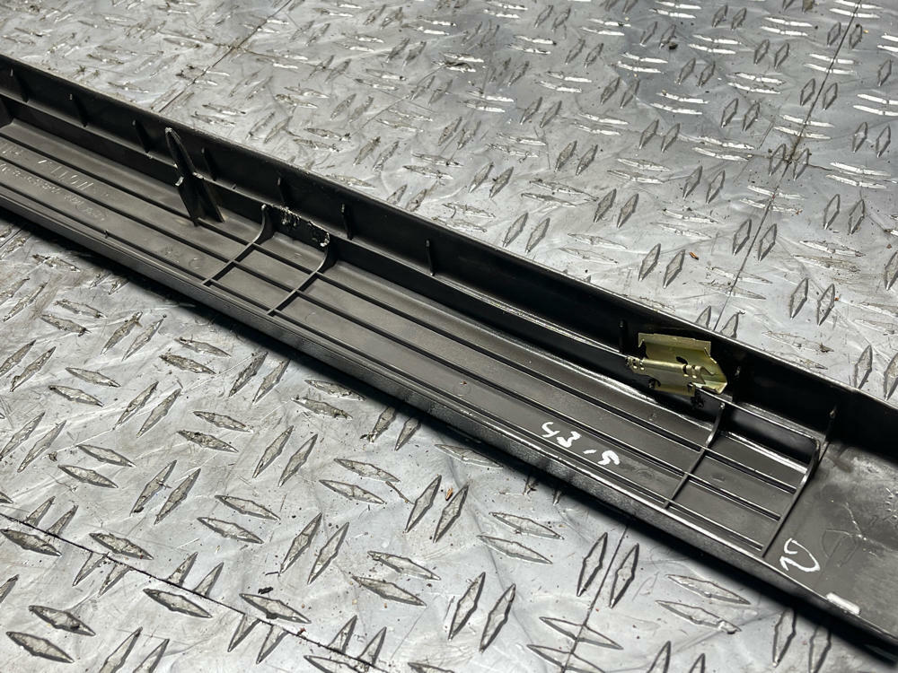 1999-04 Ford Mustang Inner Door Sill Pair 283