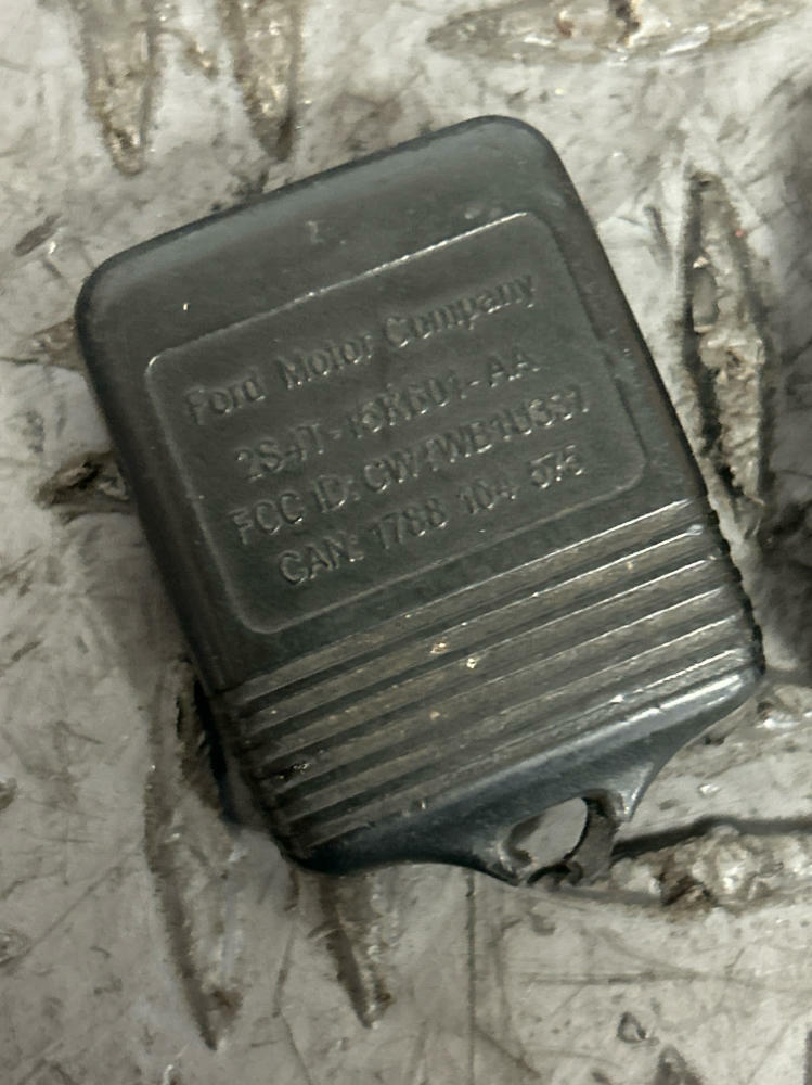 1999-04 Ford Mustang Key Fob- WILL NEED REPROGRAMMING 283