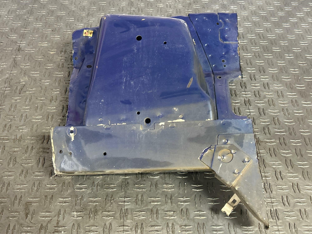1999-04 Ford Mustang Passenger RH Frame Rail/Strut Tower Clip- Code SN 283