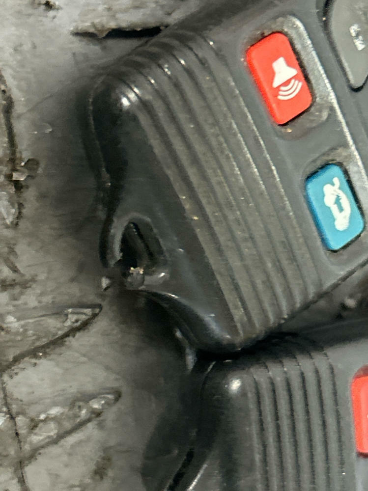 1999-04 Ford Mustang Key Fob- WILL NEED REPROGRAMMING 283