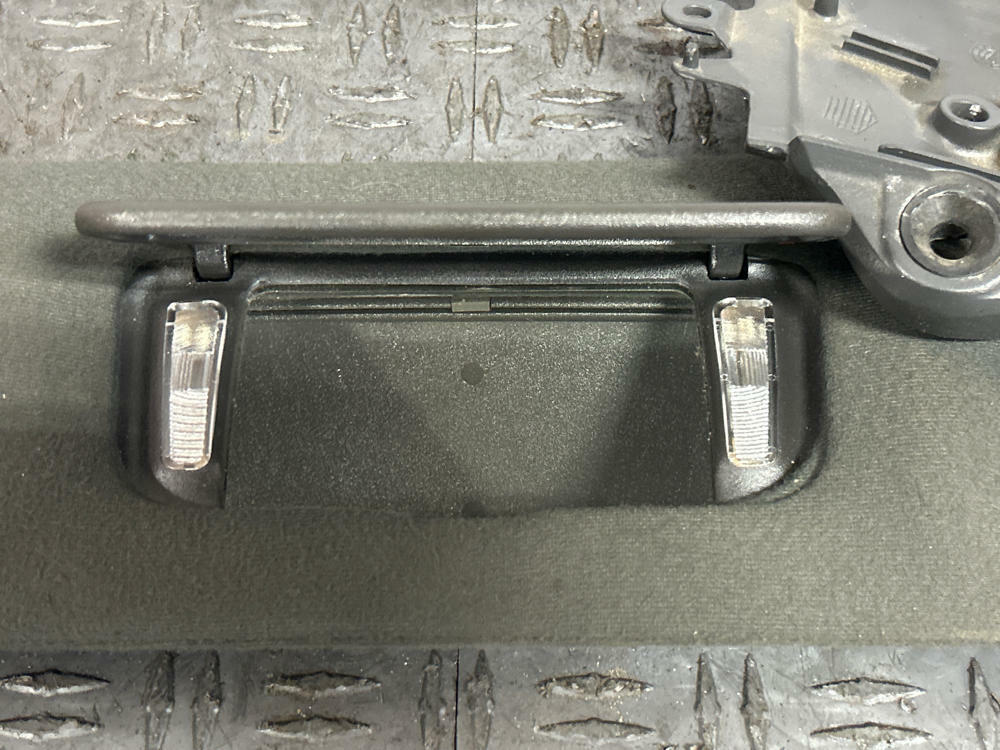 2003-04 Ford Mustang SVT Cobra Sunvisors Pair- for VERT NEED RECOVER 283