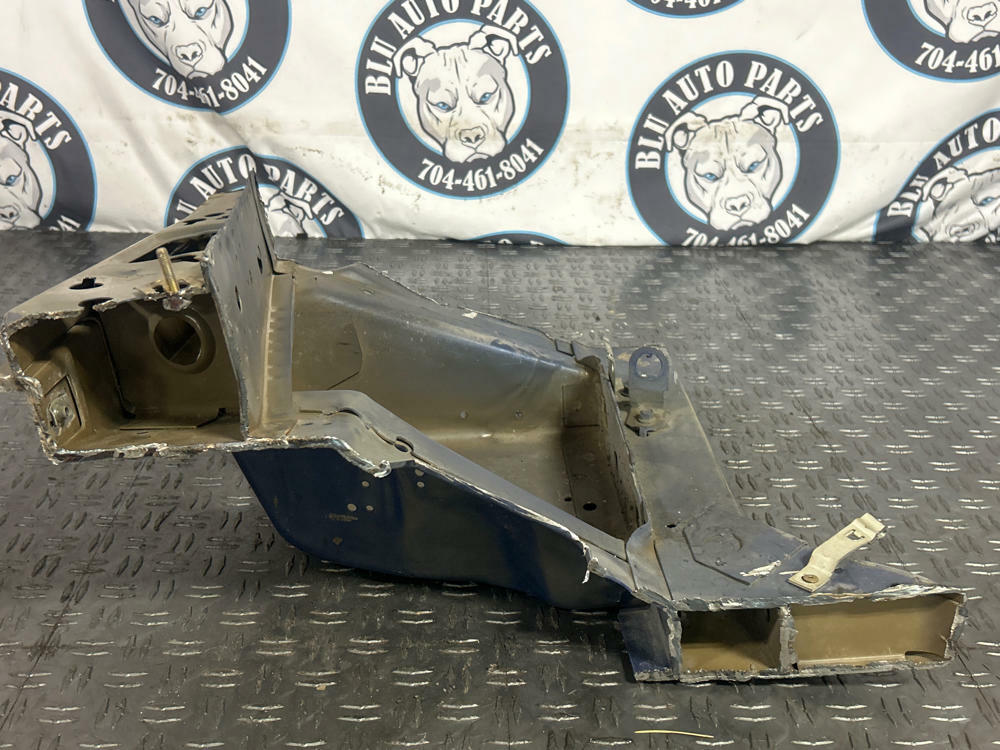1999-04 Ford Mustang Passenger RH Frame Rail/Strut Tower Clip- Code SN 283