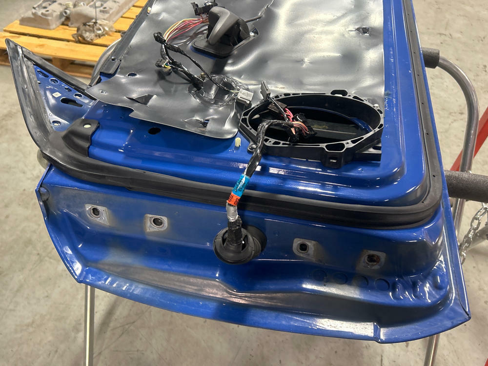 1999-04 Ford Mustang Mach One Passenger RH Door- Azure Blue, FOR COUPE 284