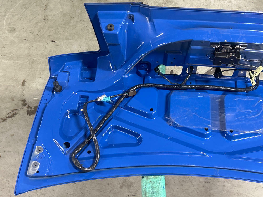 1999-04 Ford Mustang Mach One Decklid- Azure Blue, SEE DESC. 284