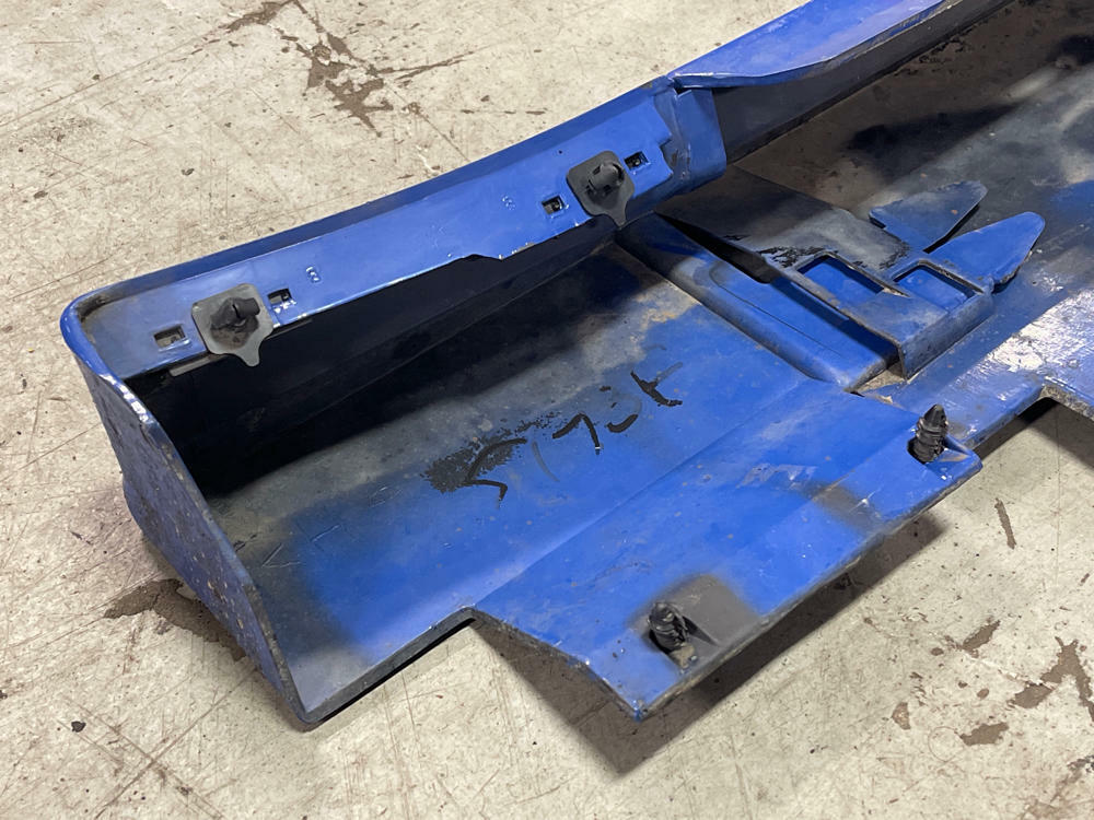 2003-04 Ford Mustang Mach One Passenger RH Side Skirt Azure Blue 284