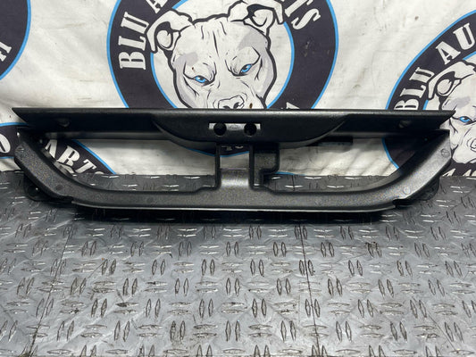 2003-04 Ford Mustang Mach One Grille Insert 284